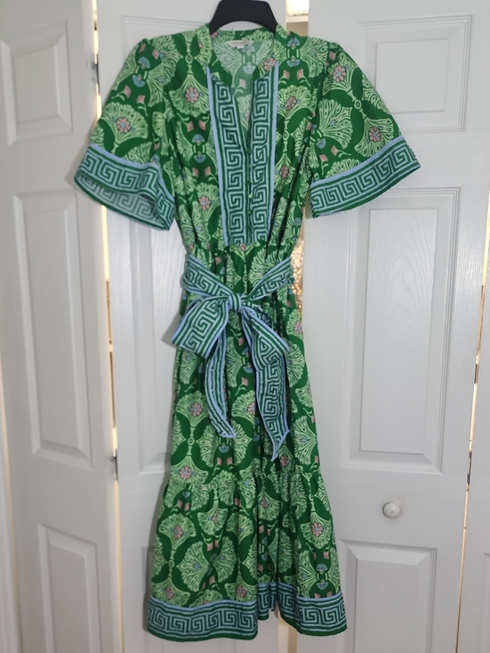 crown & ivy Dresses & Skirts - Crown And Ivy Green And Blue Print Dress Size L